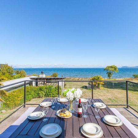 Lakefront Villa - Waitahanui Holiday Home Bagian luar foto