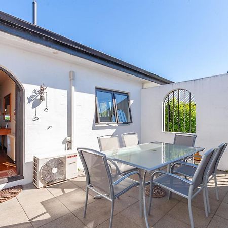 Lakefront Villa - Waitahanui Holiday Home Bagian luar foto