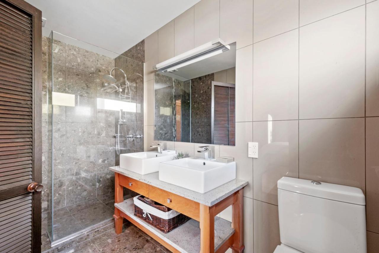 Lakefront Villa - Waitahanui Holiday Home Bagian luar foto
